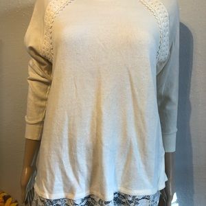 Red Camel blouse  long  sleeve detail back size M